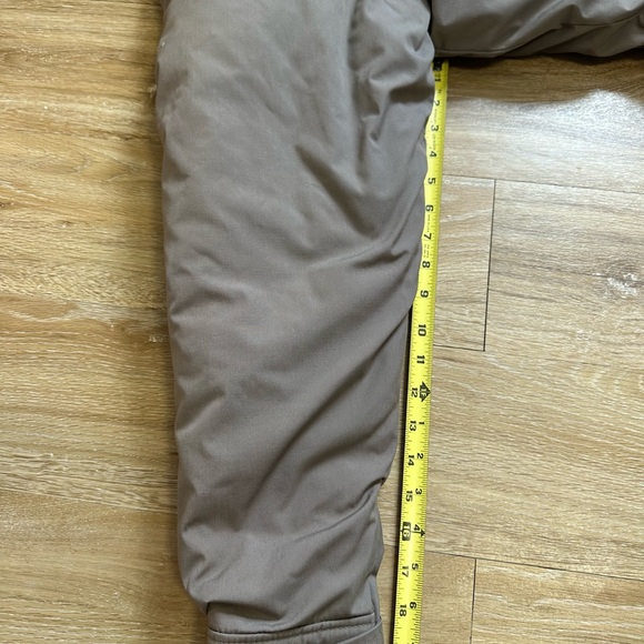 The North Face Men's gray Puffer Jacket size M - Picture 8 of 11